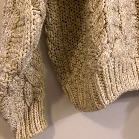 Cable Knit Beige Turtleneck from H&M - Picture 5 of 8
